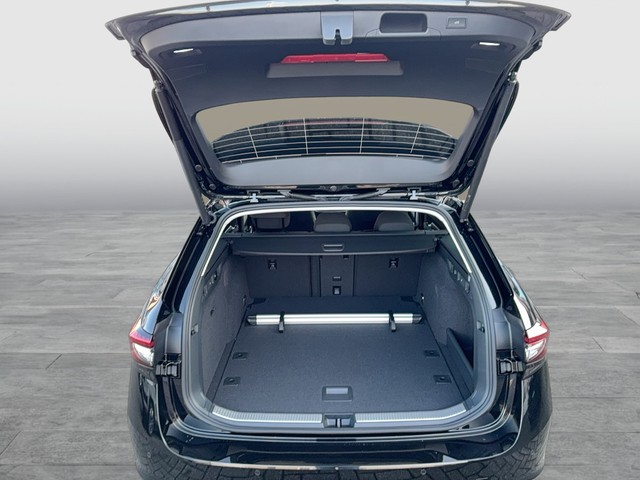 Skoda - Superb Combi 2.0TDI DSG Selection AHK+Matrix+Navi_4