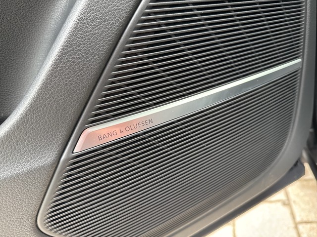 Audi - Q8 50 TDI S line quattro AHK+LED+NAVI+LUFT+B&O_18