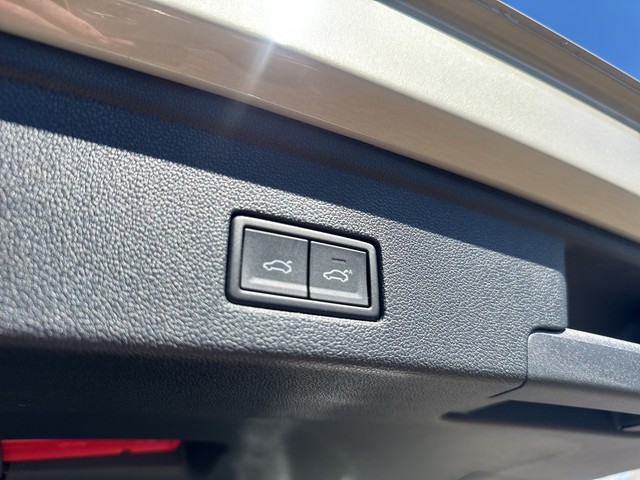 VW - Touareg 3.0 TDI 4M R-Line 360° Pano Standhzg._5