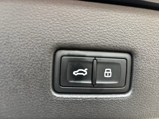 VW - Golf VIII 2.0 TDI DSG Energy AHK+Virtual+Kamera_6