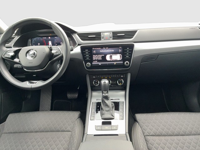 Skoda - Superb Combi 2.0 TDI DSG Ambition ACC+NAVI+AHK_2