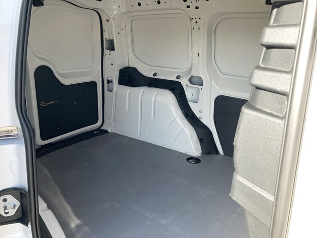 VW - Caddy 2.0 TDI Cargo Basis AHK+PDC+NAVI+ALLWETTER_2