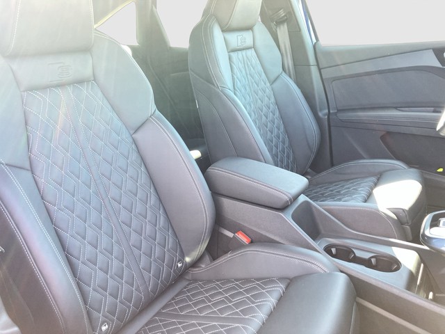 Audi - Q4 e-tron 55 Sportback quattro S-line AHK PANO_8