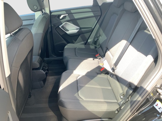 Audi - Q3 35 TFSI S-tronic S line PANO+NAVI+SHZG+LM18"_3