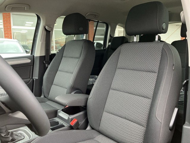 VW - Touran 2.0 TDI DSG Comfortline 7-sitze Navi+Sitzhzg.+Kamera_9