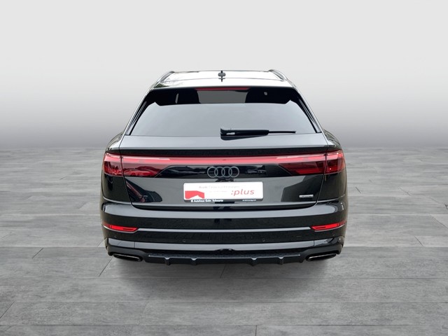 Audi - Q8 55 TFSI quattro Tiptronic S-line AHK HUD PANO_10