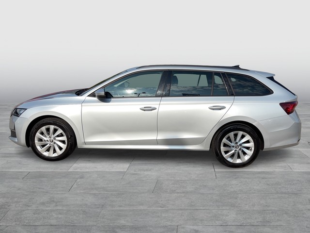 Skoda - Octavia Combi 2.0 TDI DSG Selection ACC LED NAVI_11