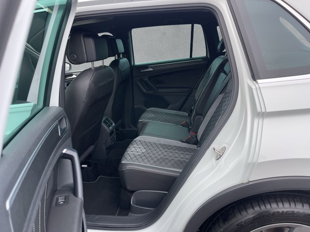 VW - Tiguan 1.5 TSI DSG R-Line AHK CAM LED LM19 NAVI_2