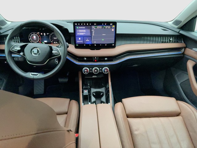 Skoda - Superb Combi 2.0 TDI DSG L&K NAVIGATION+AHK+PANO_2