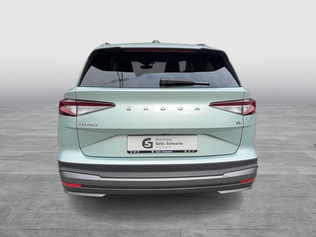 VW - Golf VIII Lim. 2.0 TSI R 4Motion Black Edition_8