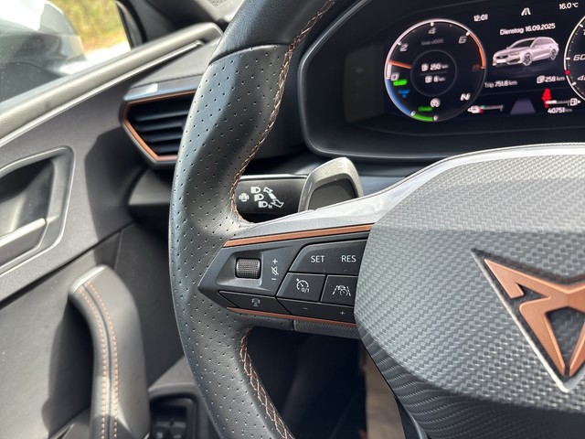 CUPRA - Leon Sportstourer VZ 1.4 TSI DSG VZ e-Hybrid LED+AHK+RFK+SmartLink_8