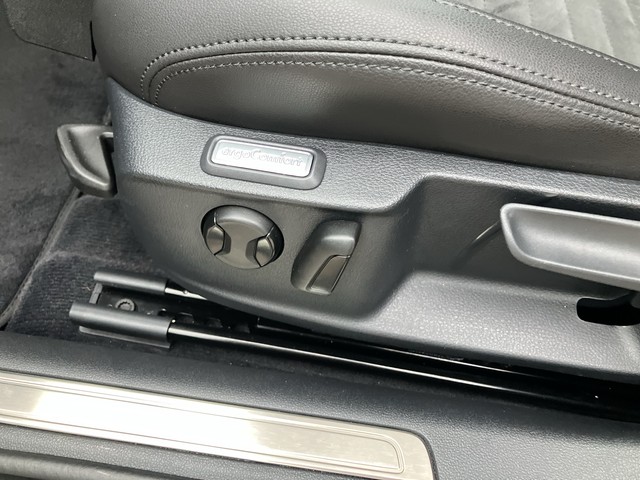 VW - Passat Variant 1.8 TSI DSG Highline R-Line LED_6