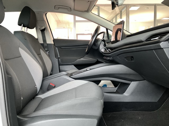 Skoda - Enyaq 50 Studio LED+LaneAssist_6