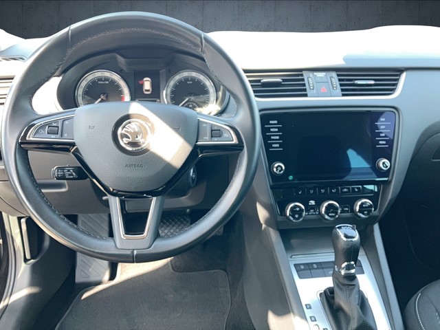 Skoda - Octavia Combi 2.0 TDI DSG Ambition  NAVI+LED+ACC_12