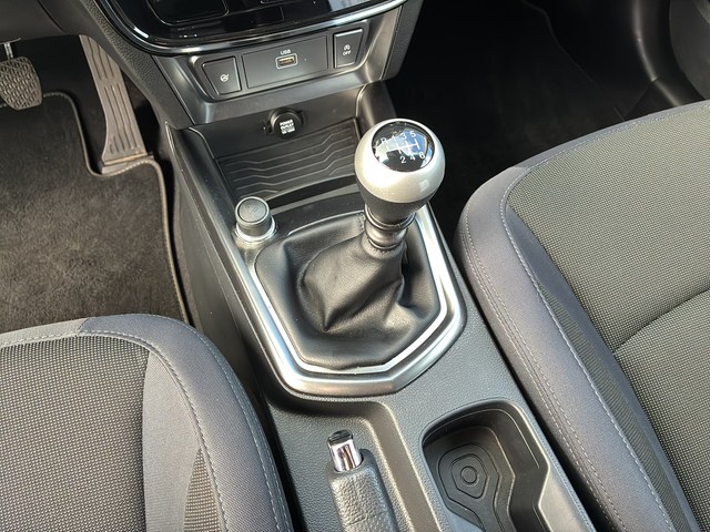 Ssangyong - Tivoli 1.5 T-GDI Amber 4x2 KAMERA+GRA+PDC+KLIMA_6