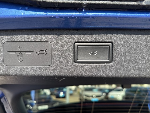 VW - T-Roc 1.5 eTSI R-Line Black HuD Navi 360° Matrix_5