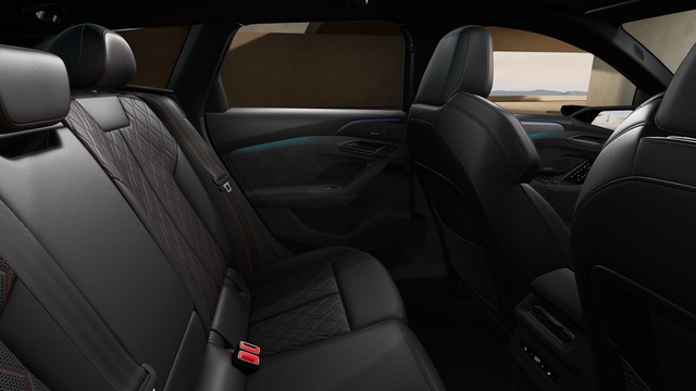 Audi - A6 e-tron Avant quattro edition one grey S-line_2