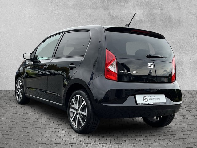 Skoda - Octavia Combi 2.0 TDI DSG Selection Head Up+Navi_10