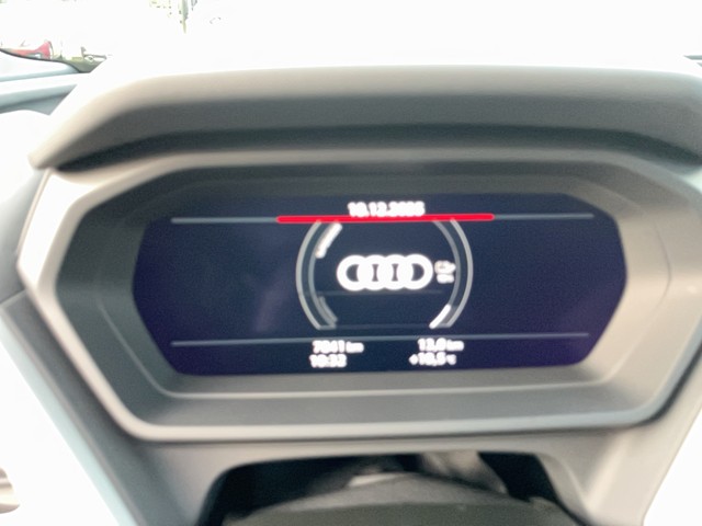 Skoda - Octavia Combi 2.0 TDI DSG Style Navi HUD ACC_15