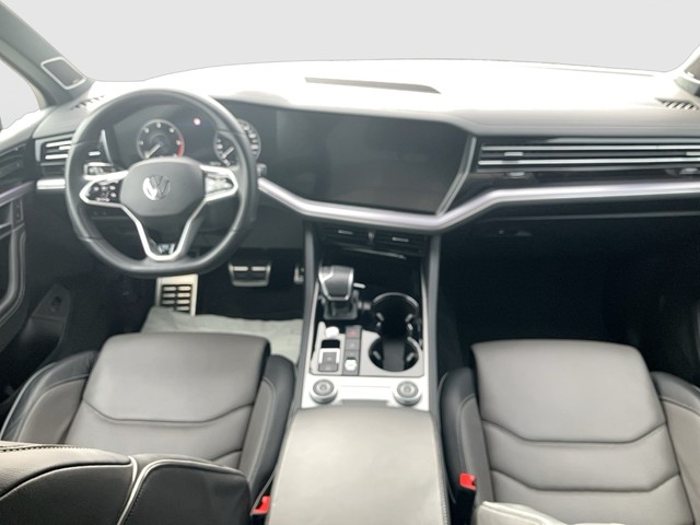 VW - Touareg 3.0 TDI 4Motion R-Line_2