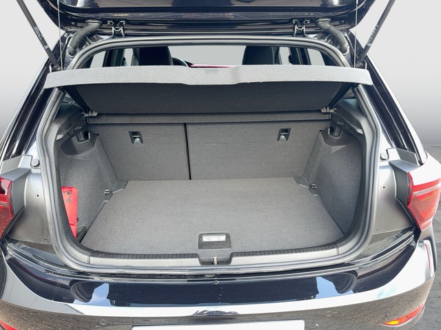 VW - Golf VIII 2.0 TDI DSG Active ACC+AHK+NAVI+KAMERA_4