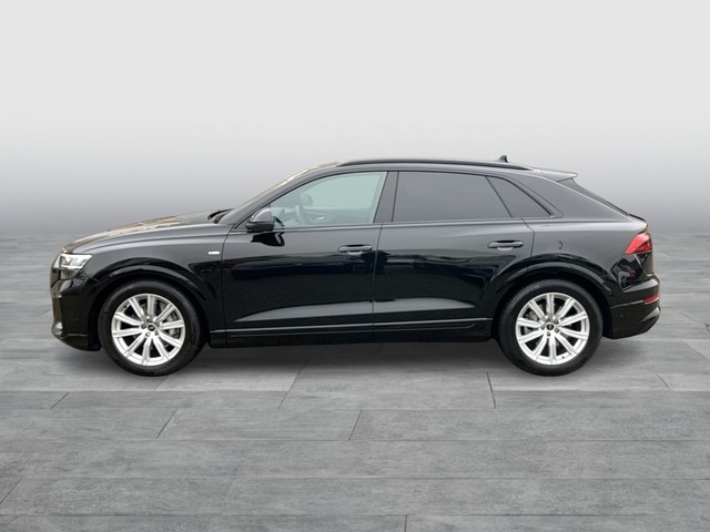 Audi - Q8 55 TFSI quattro Tiptronic S-line AHK HUD PANO_8