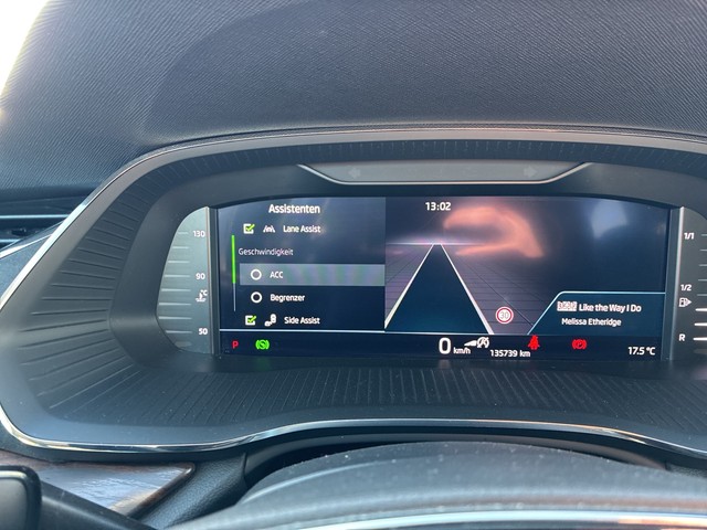 VW - Touran 1.5 TSI DSG Comfortline RFK+AHK+LED+7SITZ_8