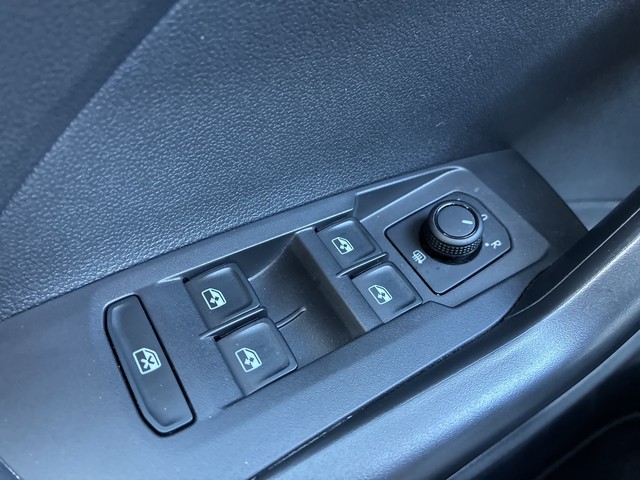 VW - T-Cross 1.0 TSI Basis Klima+Sitzhzg.+PDC+LED_10