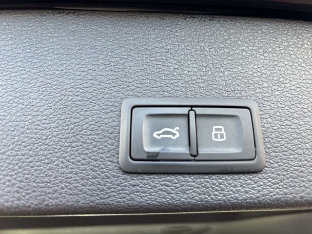 Audi - Q2 35 TFSI S-tronic AHK LM17 NAVI PDC SHZG TEMP_5