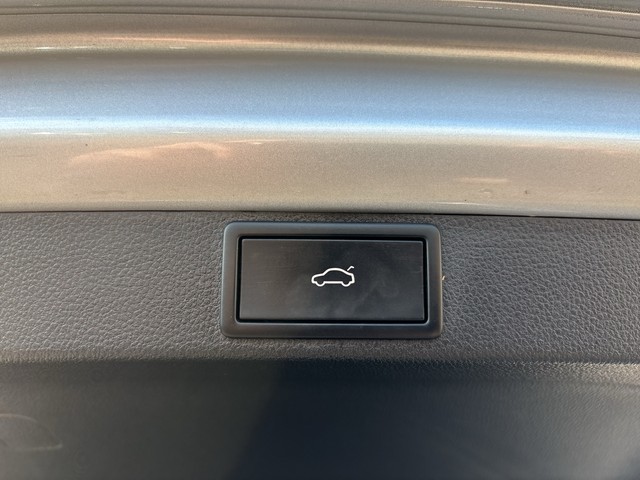 Skoda - Octavia Combi 2.0 TDI DSG Selection ACC LED NAVI_5