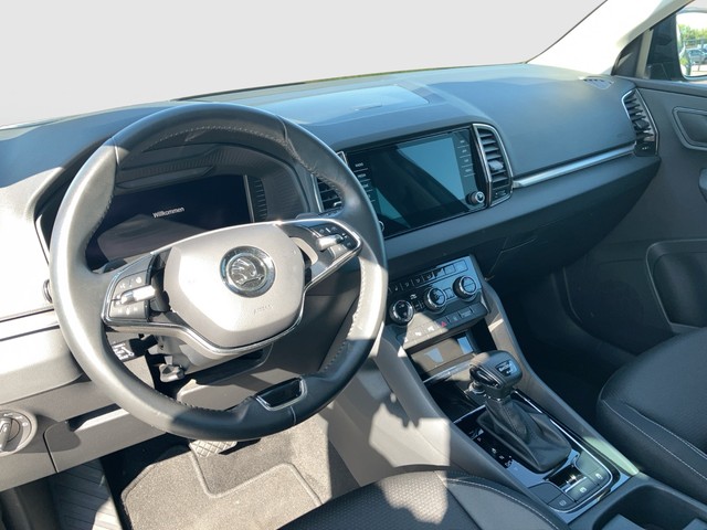 Skoda - Karoq 2.0 TDI DSG Tour 4x4 AHK+360°+ACC+NAV+PANO_11