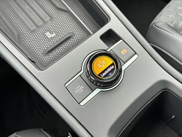 Audi - A6 e-tron Avant performance S-line AHK B&O PANO_13