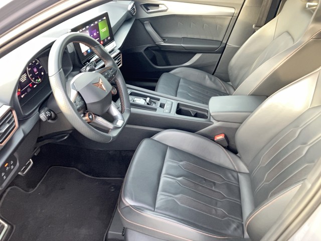 CUPRA - Leon Sportstourer 2.0 TSI 4Drive DSG VZ LED PANO_14