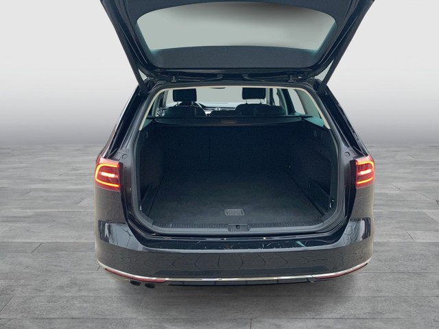 VW - Passat Variant 1.8 TSI DSG Highline R-Line LED_4