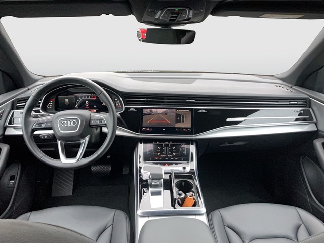 Audi - Q8 55 TFSI quattro Tiptronic S-line AHK HUD PANO_2