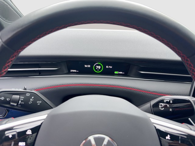 VW - Golf VIII 1.0 TSI Move GJR LED LM16 MFL PDC SHZG_13