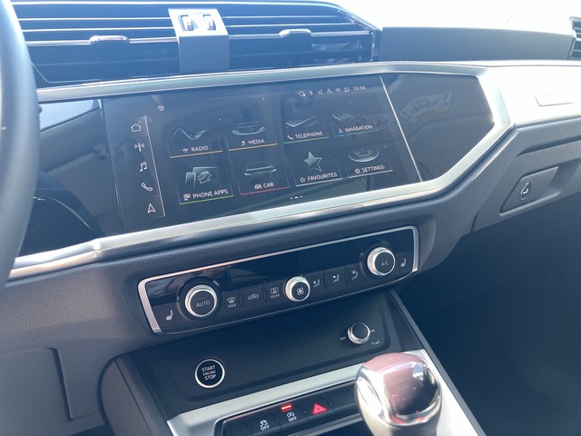 Audi - Q3 35 TFSI S-tronic S line PANO+NAVI+SHZG+LM18"_7