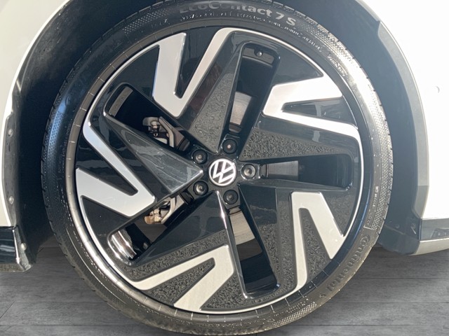 VW - ID.7 Tourer  Pro S_9
