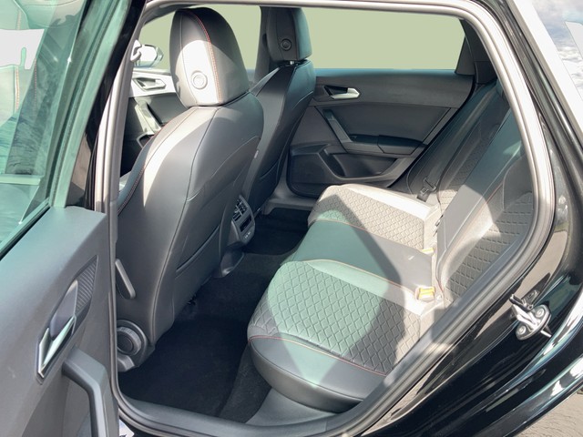 VW - Golf VIII 2.0 TDI DSG GTD LED LM18 MFL PDC TEL_3