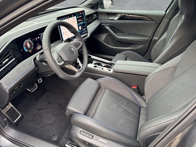 VW - Passat Variant 2.0 TDI DSG R-line AHK+AreaView+LEDER+HuD_15