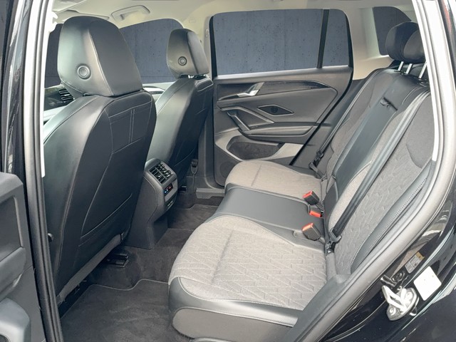 VW - Tiguan 2.0 TDI DSG Life ACC+LED+NAVI+SHZG+LM18"_3