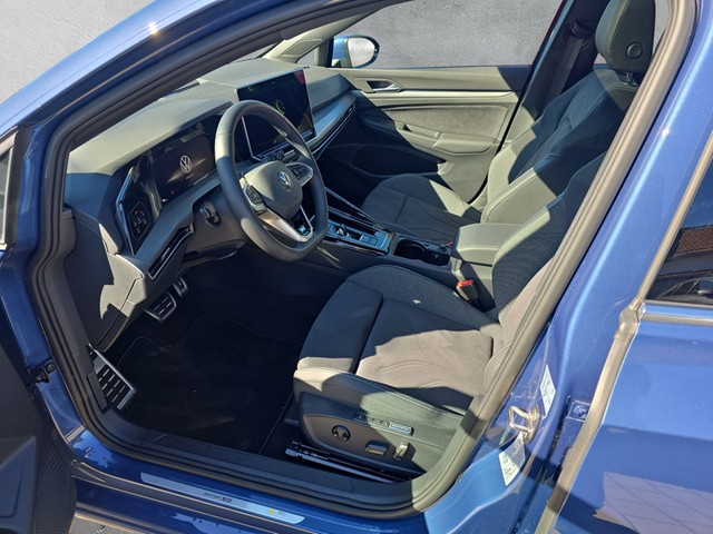 VW - Golf VIII Lim. 1.5 eTSI DSG Edition 50 DCC HuD_17