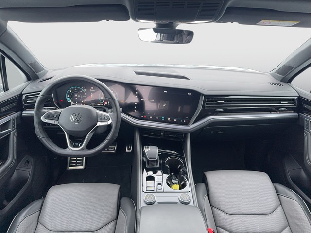 VW - Touareg 3.0 TDI 4M R-Line Leder AHK Pano Stand_2