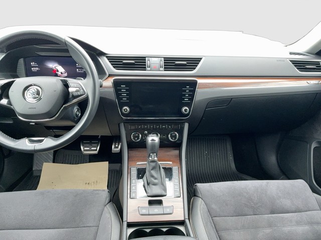 Skoda - Superb Combi 2.0 TDI DSG Scout AHK+STDHZG+RFK_2