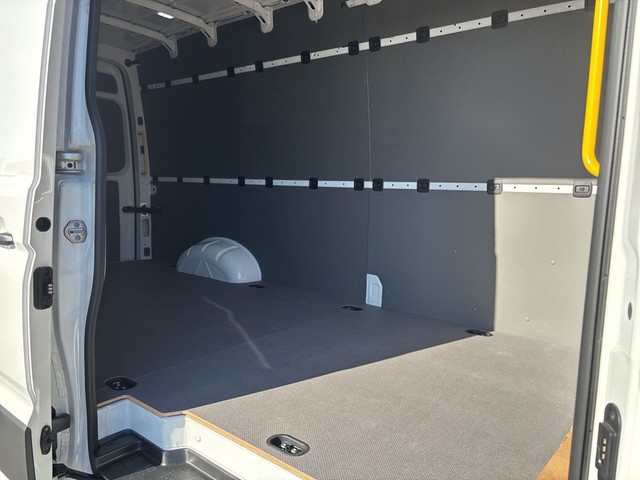 VW - Tiguan 2,0 l TDI 4M DSG R-Line AHK Pano Harman_5