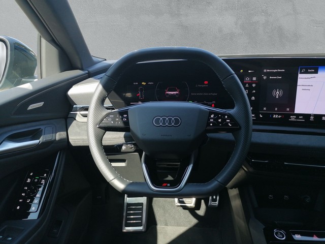 Audi - Q6 e-tron 285 kW quattro edition one blue Pano_4