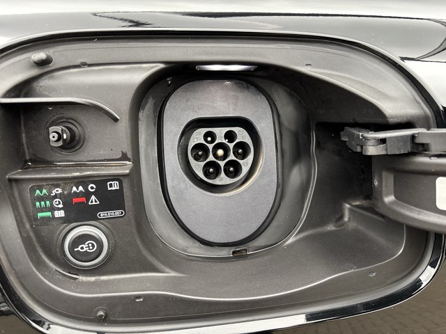 Audi - Q6 Sportback e-tron quattro S-line AHK NAVI PANO_8